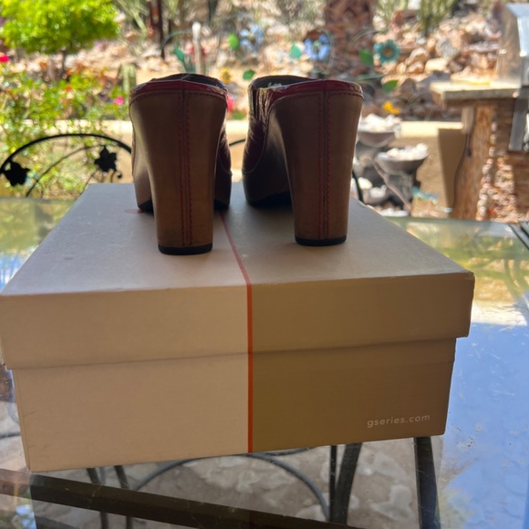 G Series Camebridge Clog red patent size 6B - Picture 4 of 4